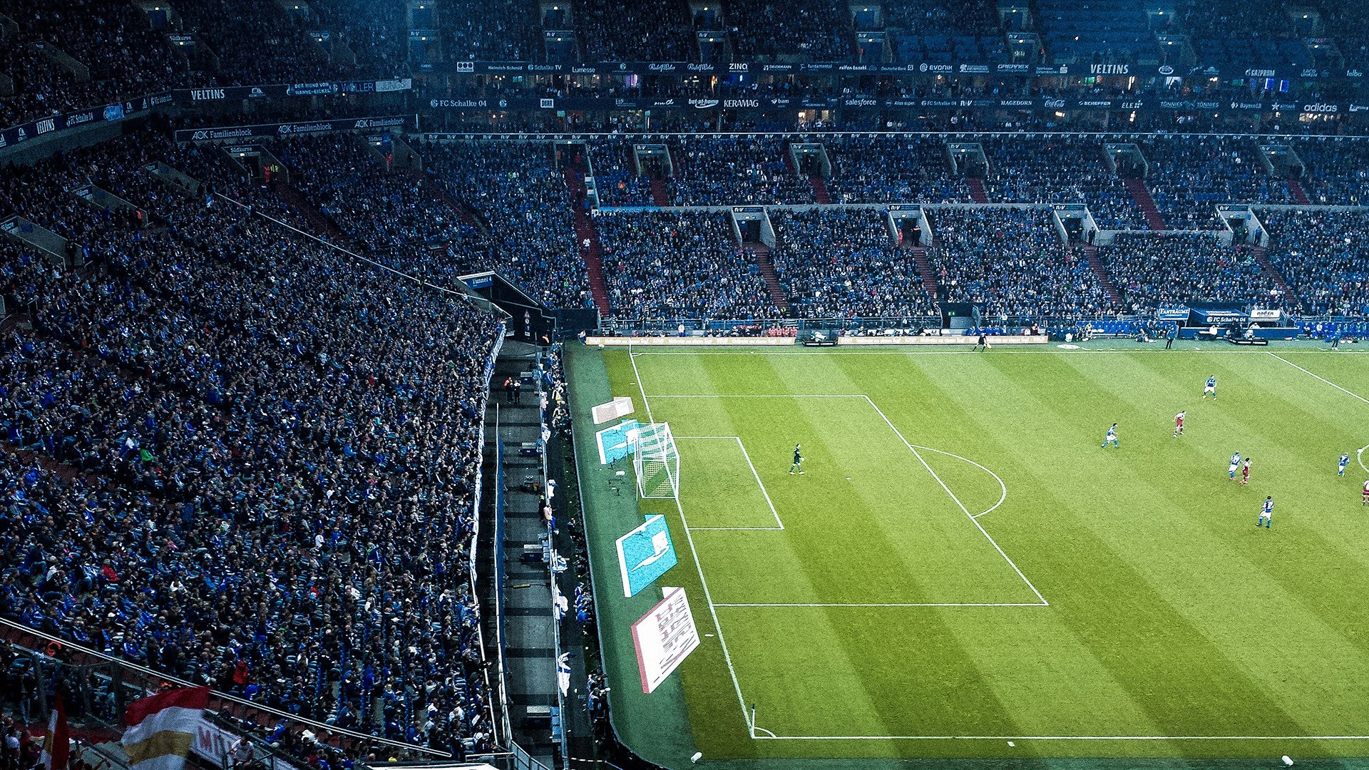 克洛普不断革新战术，带队冲击更高荣誉